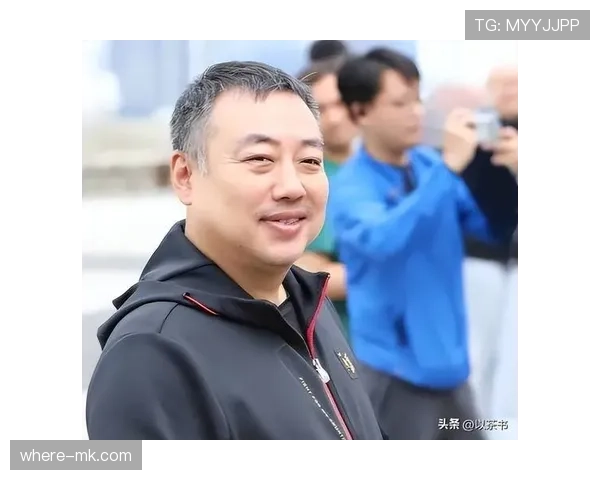 刘国梁又开始喝那种上万一瓶的茶?我还在超市瞎拣呢! 刘国梁又开始喝那种上万一瓶的茶?我还在超市瞎拣呢!